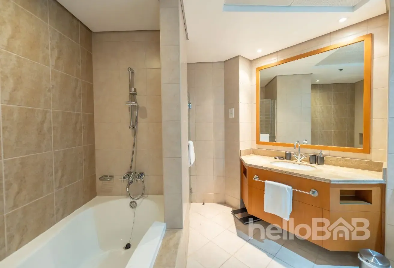 Sophisticated 3-BR Panoramic Sea View, JBR Walk
