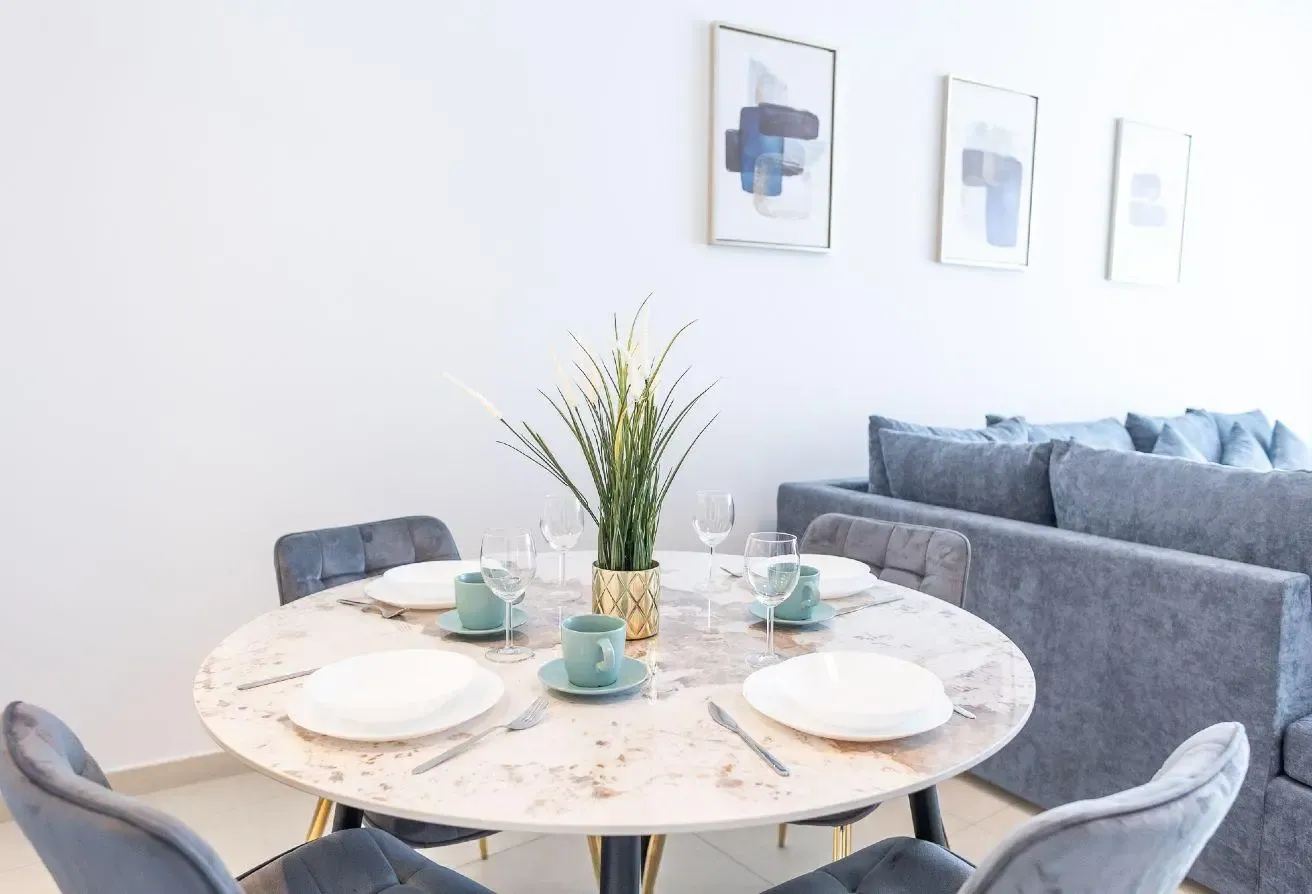 FURNISHED I ALL BILLS INCLUDED I COMMISSION FREE