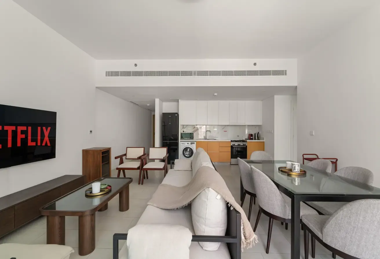 REDUCED RATE | LOW FLOOR I BEACH ACCESS