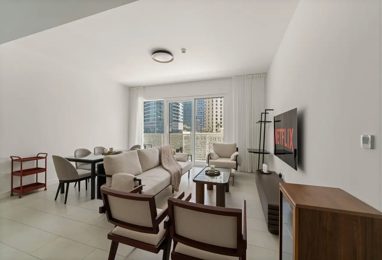 REDUCED RATE | LOW FLOOR I BEACH ACCESS