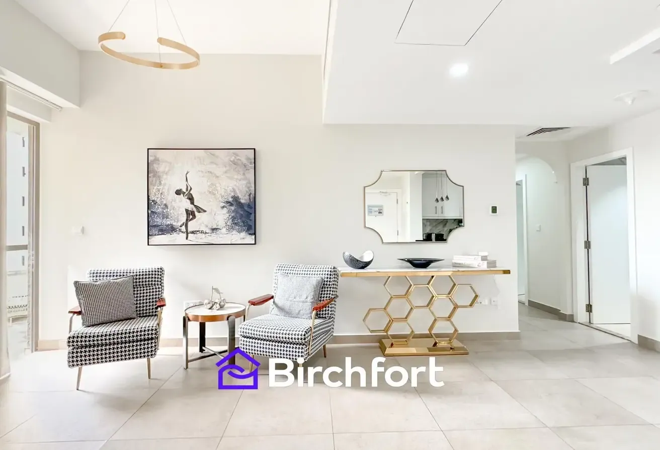 FULLY RENOVATED | 2 BEDS | CLOSE TO BEACH