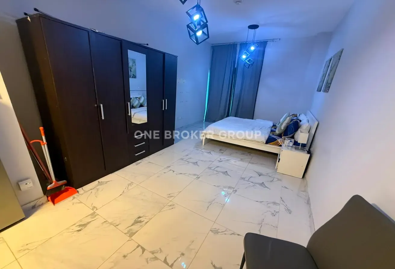Fully Furnished | Vacant | Multiple Cheques