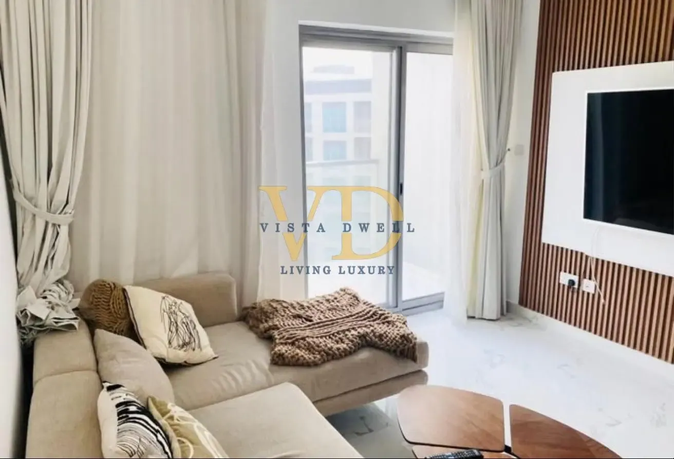 FULLY FURNISHED ONE BEDROOM | VACANT END OF JULY