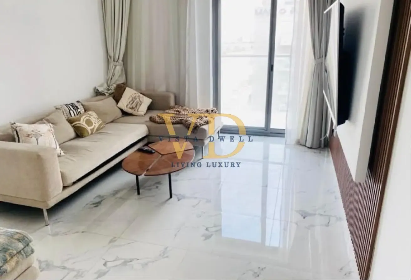 FULLY FURNISHED ONE BEDROOM | VACANT END OF JULY