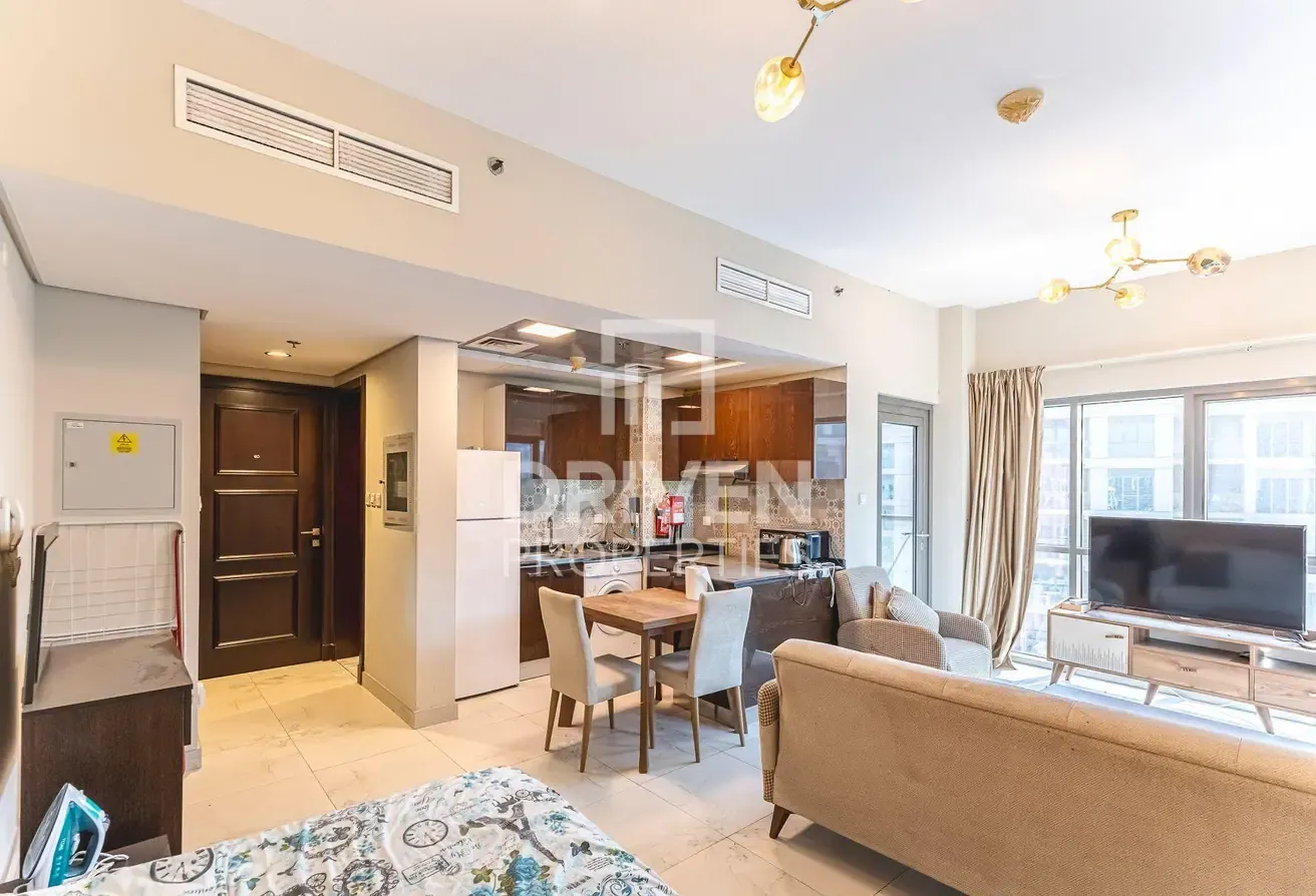 Spacious Studio | Community Living | Vacant