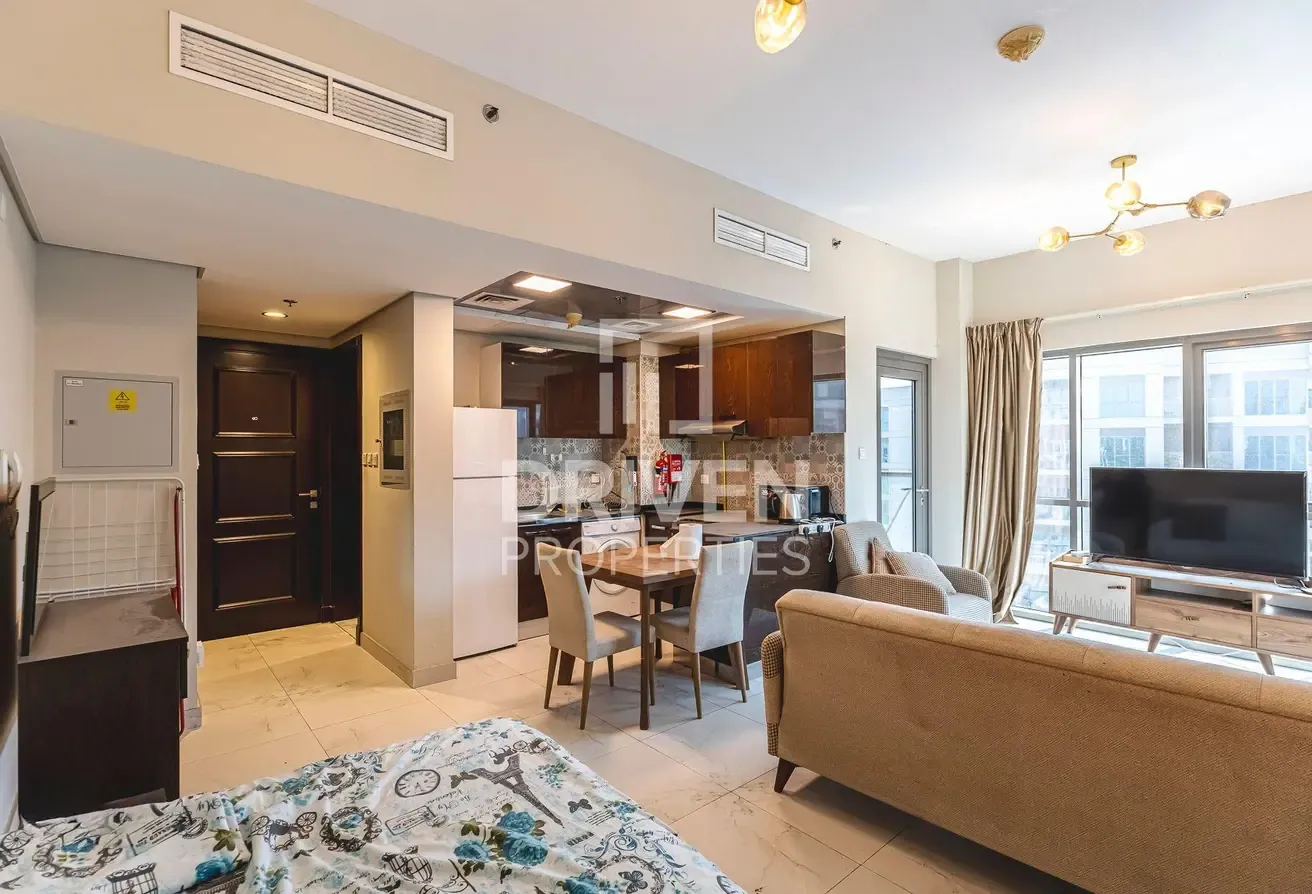 Spacious Studio | Community Living | Vacant