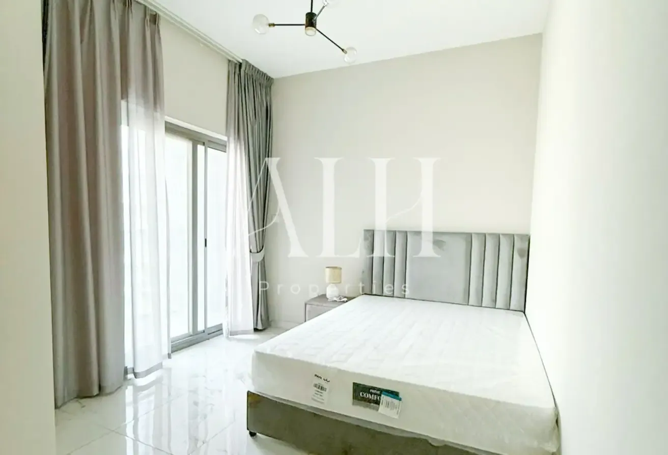 Fully Furnished | 12 Cheques | Prime Location