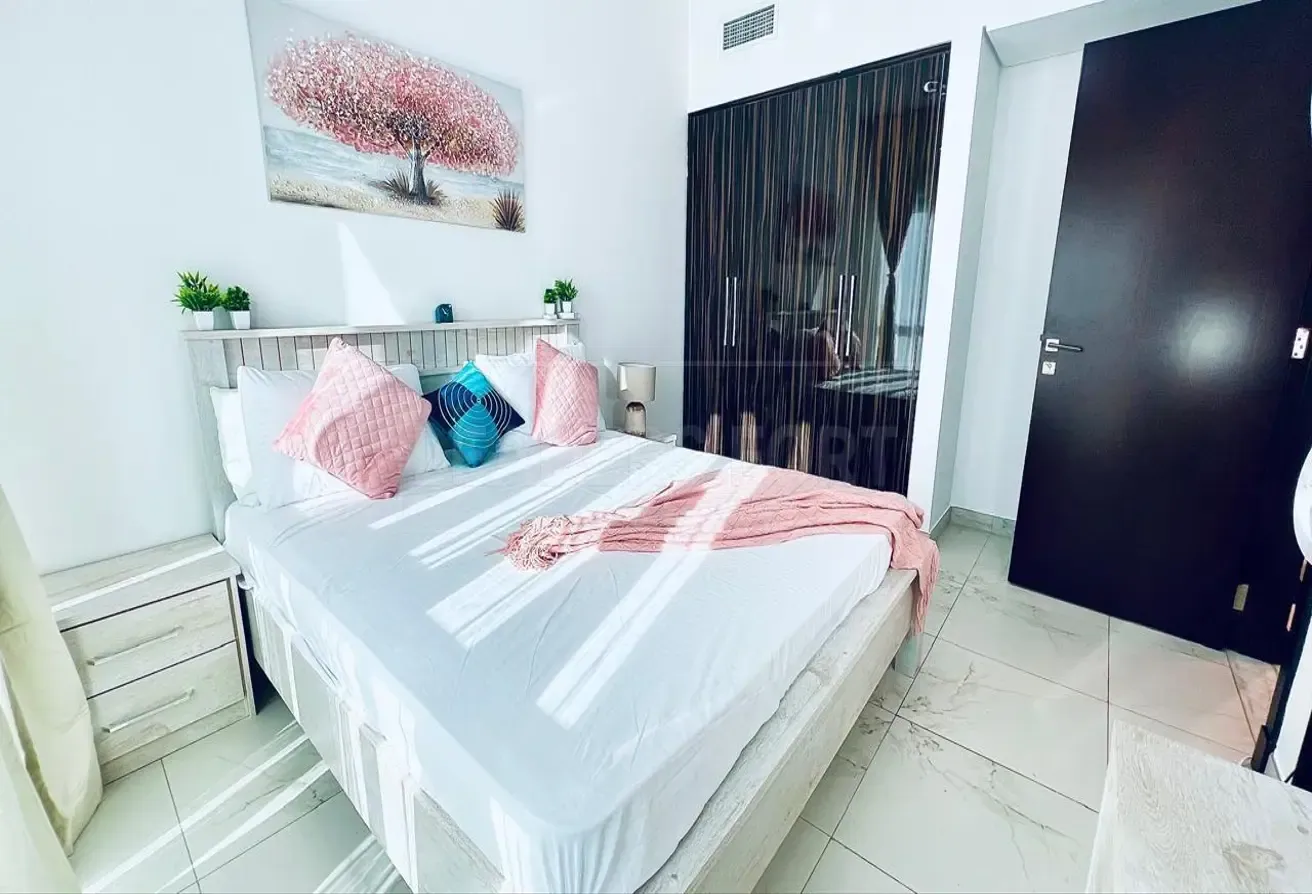 Fully Furnished || Ready To Move || 60k In 01 Chq
