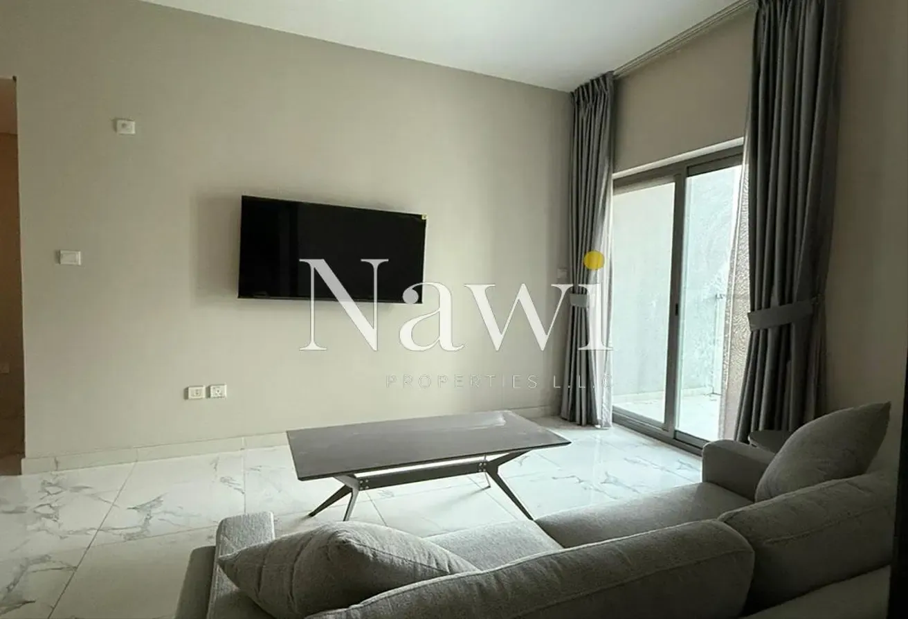 Fully Upgraded 1 Bedroom | Bright Living Area