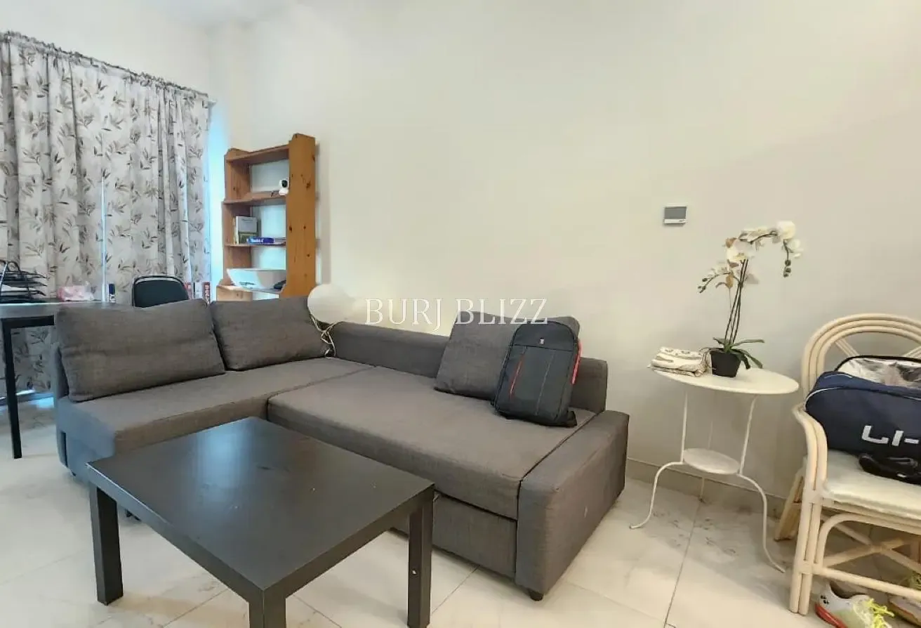 Fully Furnished 1BR | Stylish | Balcony |Low Floor