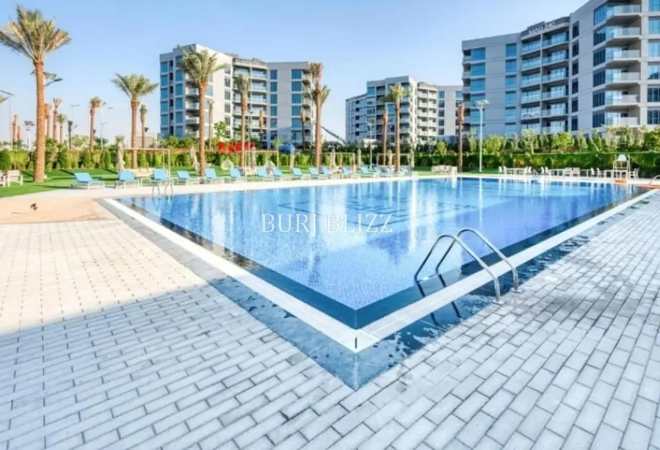Fully Furnished 1BR | Stylish | Balcony |Low Floor