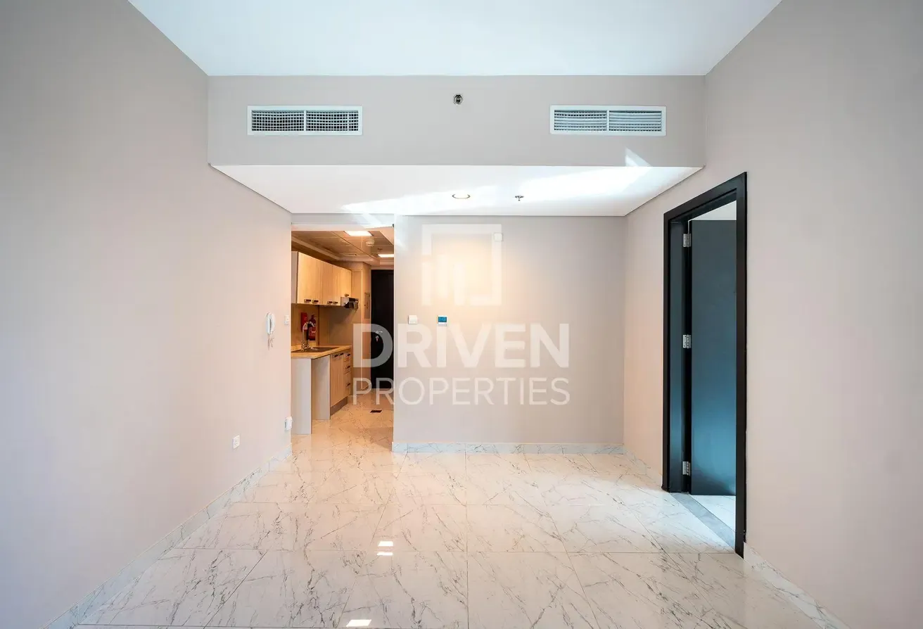Modern Layout | Serene Living | Mid Floor