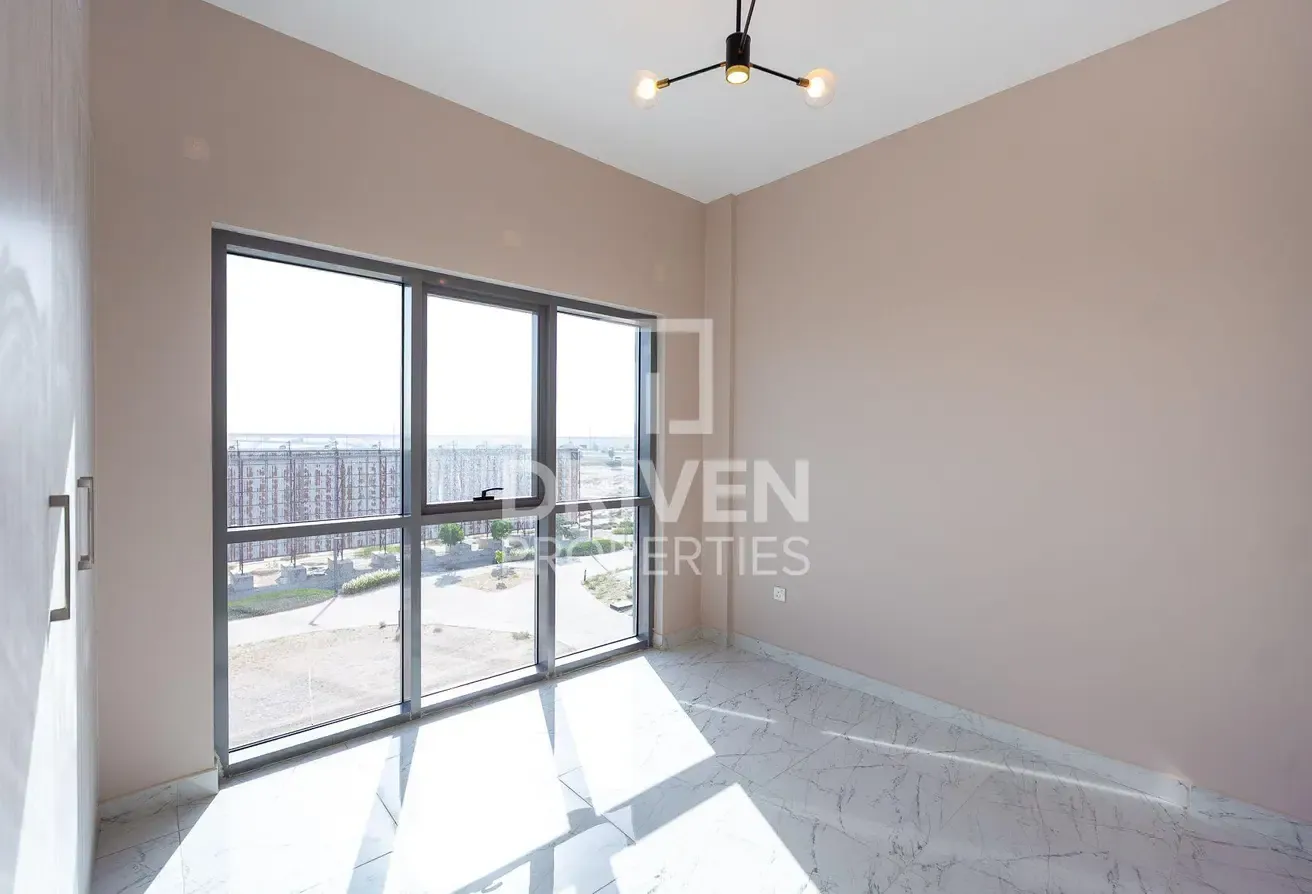 Modern Layout | Serene Living | Mid Floor