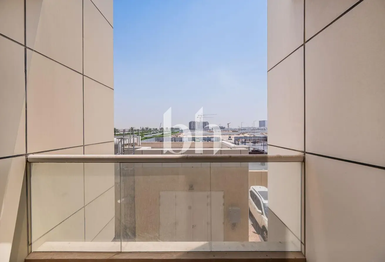 Ready to Move 1BR | Furnished | Up to 6 Payments