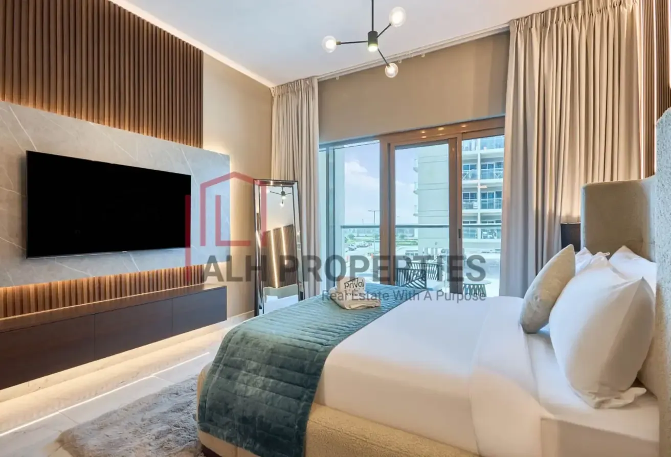 Sleek Contemporary Studio | Elegant Finish