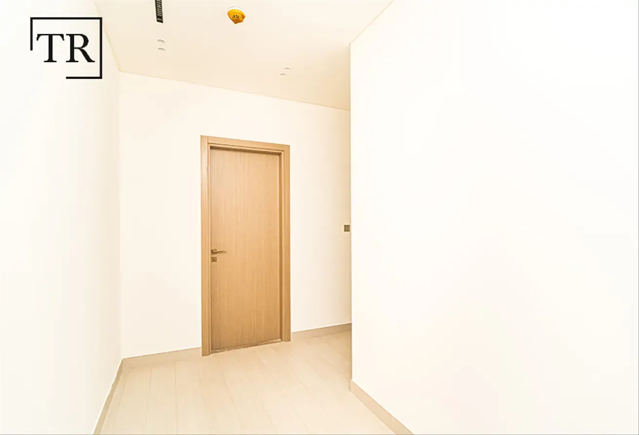 Furnished | Elegant Finishes | Wide Layout | 4Chqs