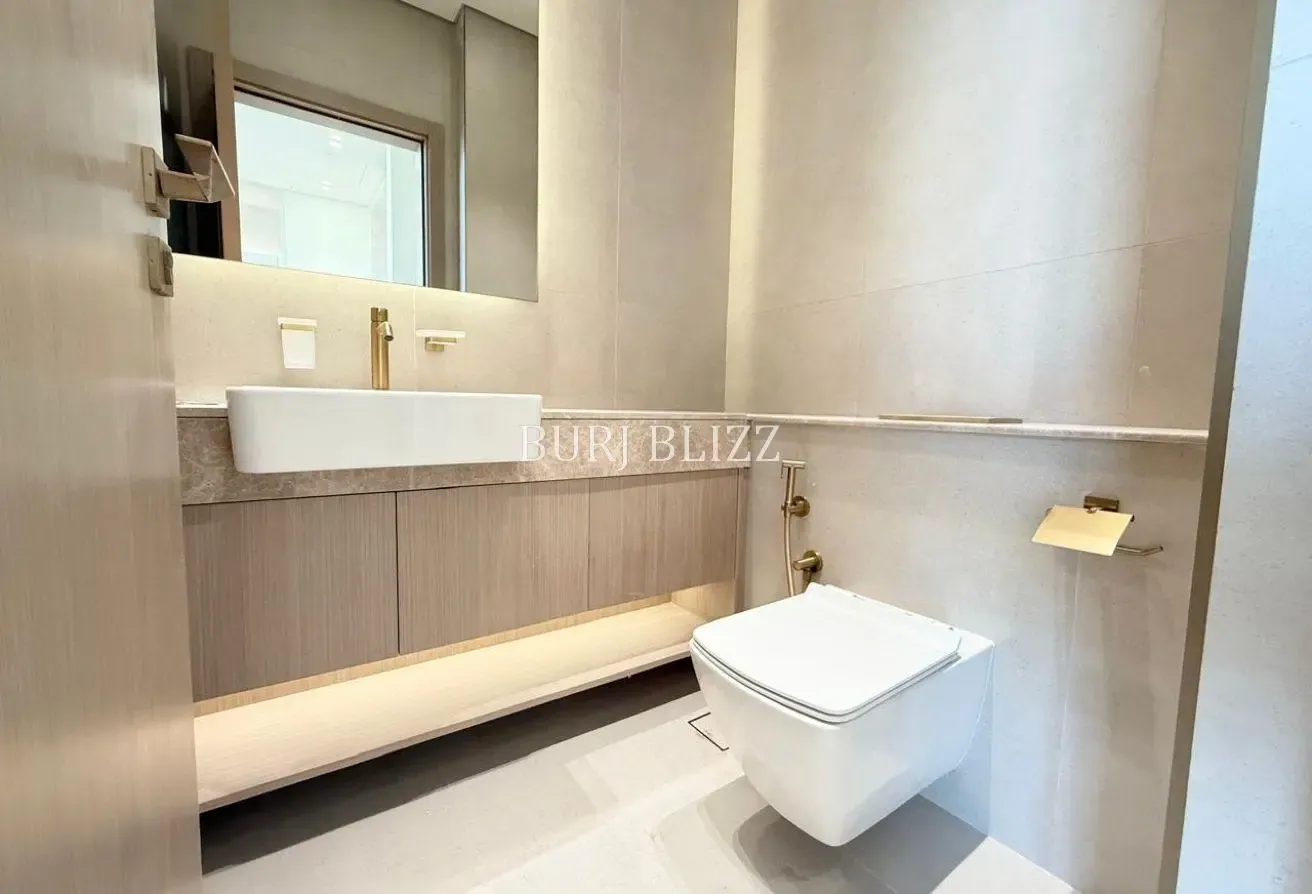 Luxurious Living | Private Pool | Vacant