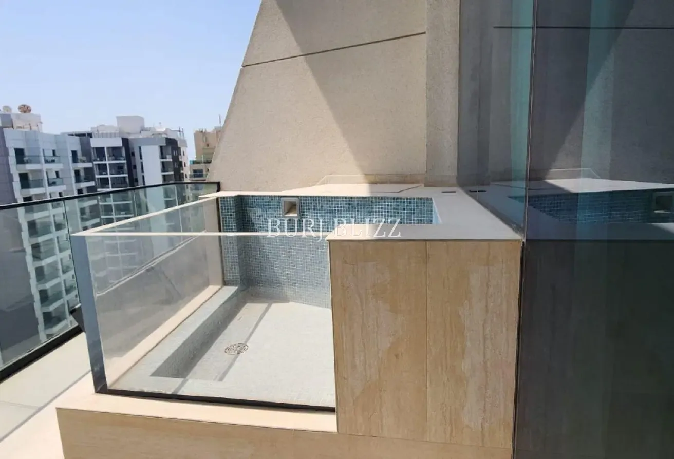 1BHK+Maid | High Floor | Private Pool
