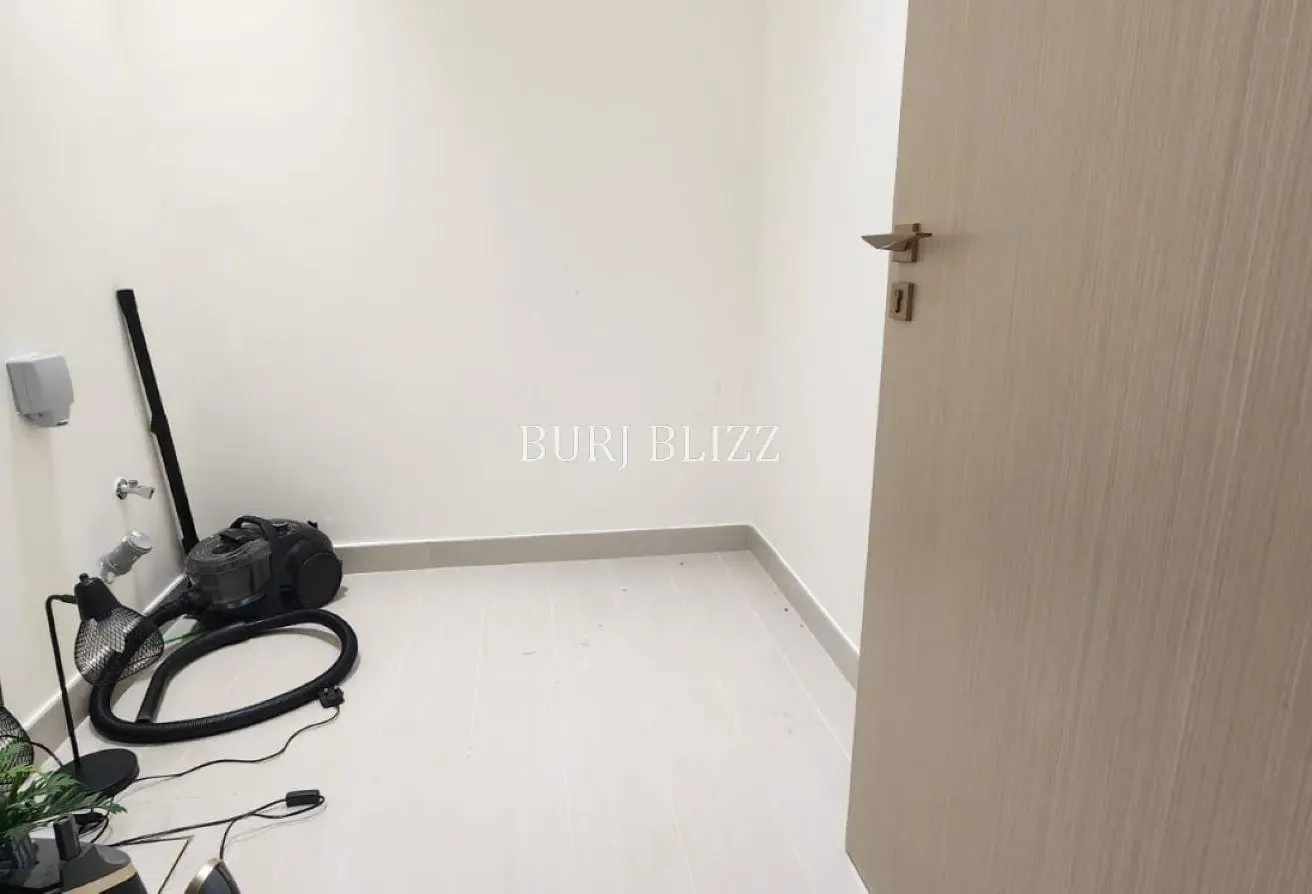 1BHK+Maid | High Floor | Private Pool