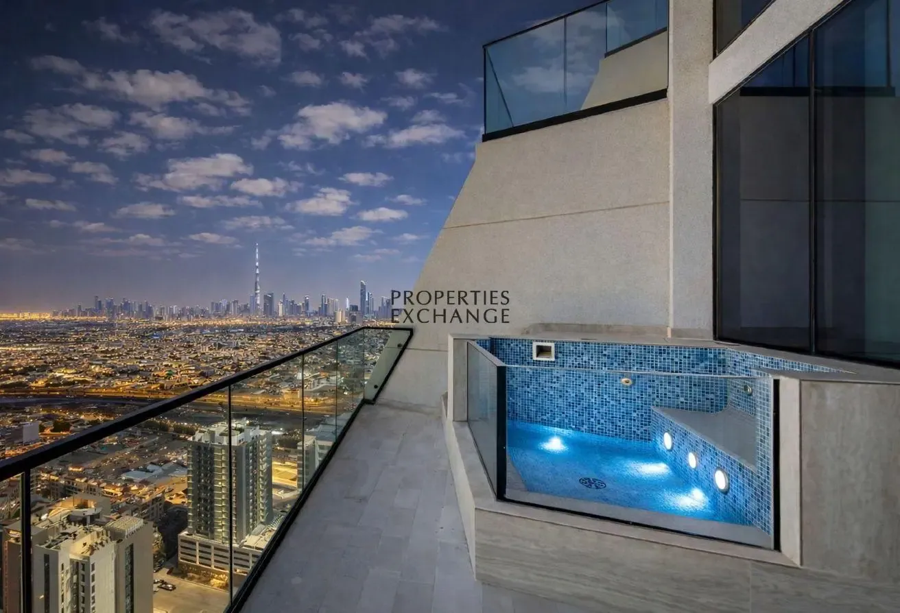 High-Floor | Private Pool | Skyline View