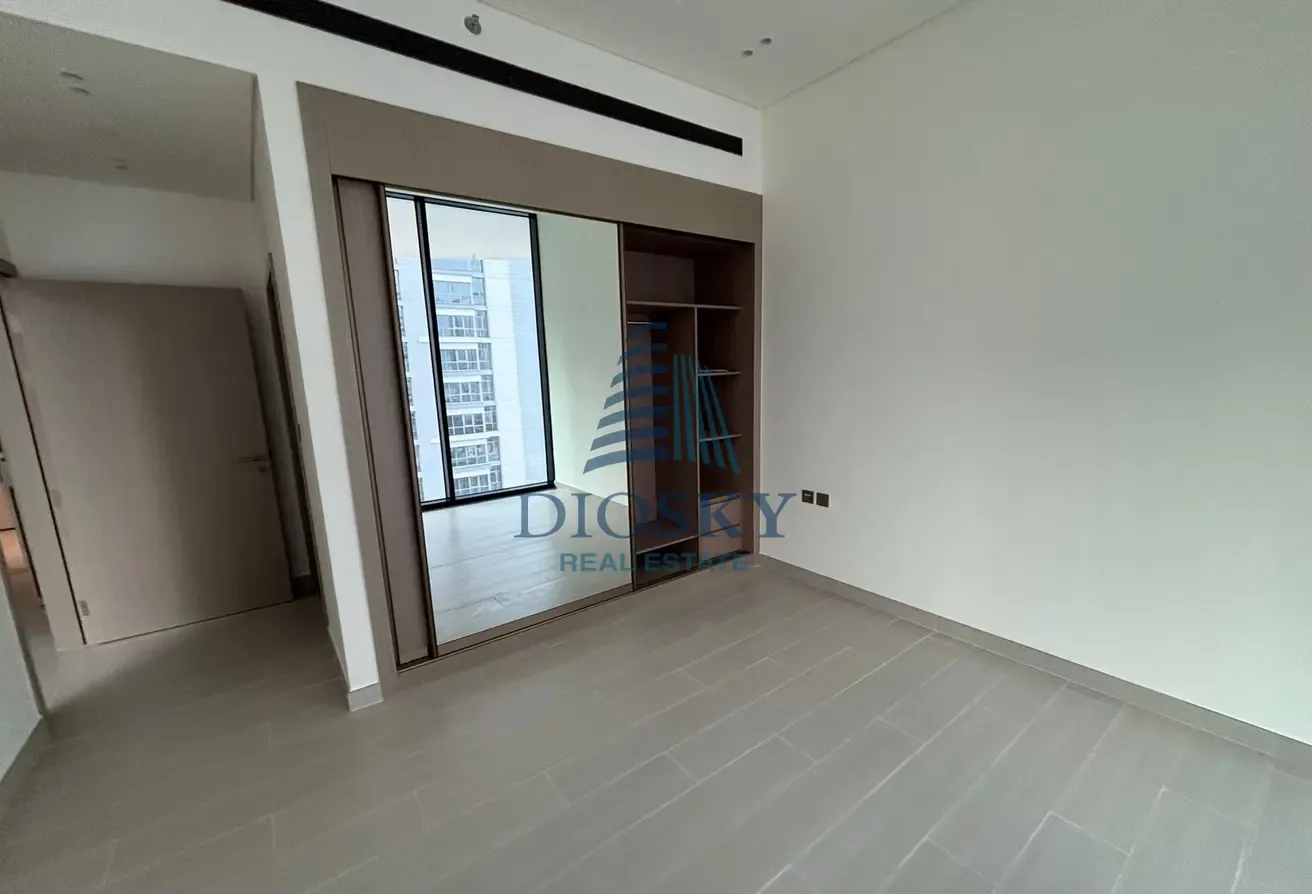 Brand New | Premium Finishing | Vacant & Ready