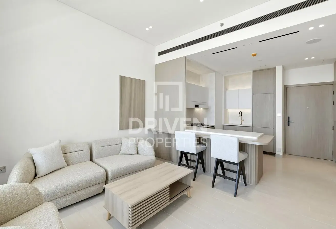 Furnished | High Floor| Multiple Cheques