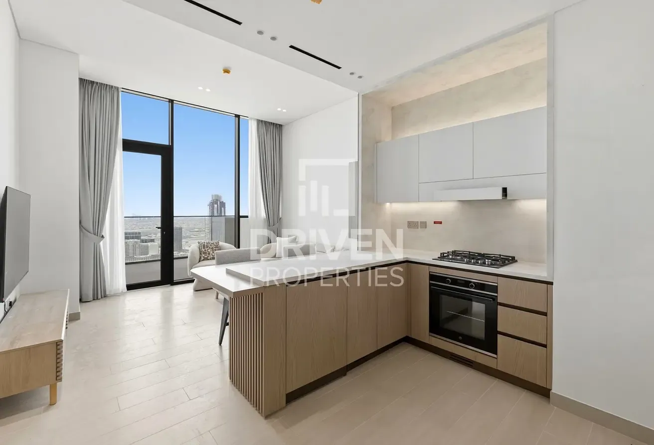 Furnished | High Floor| Multiple Cheques