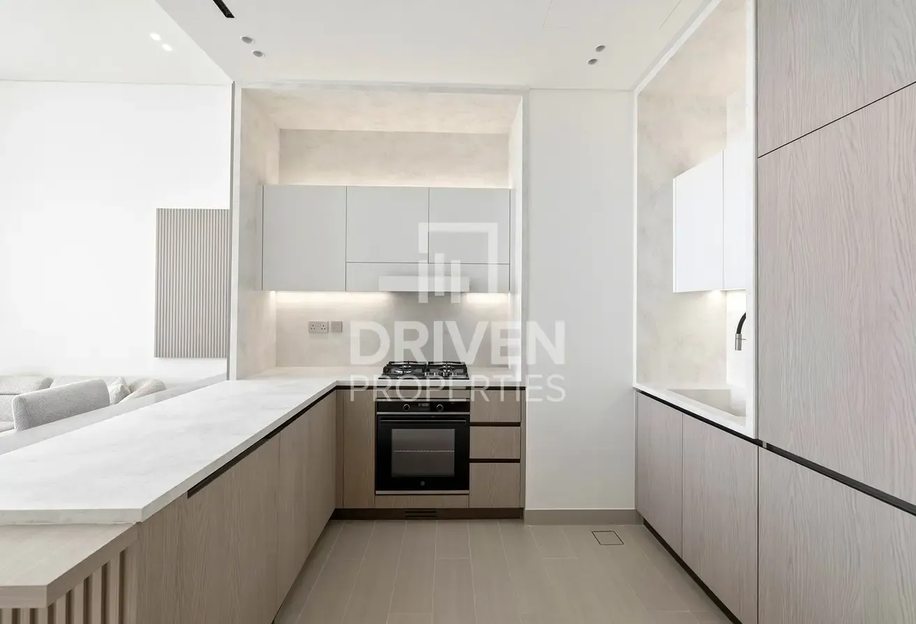 Furnished | High Floor| Multiple Cheques