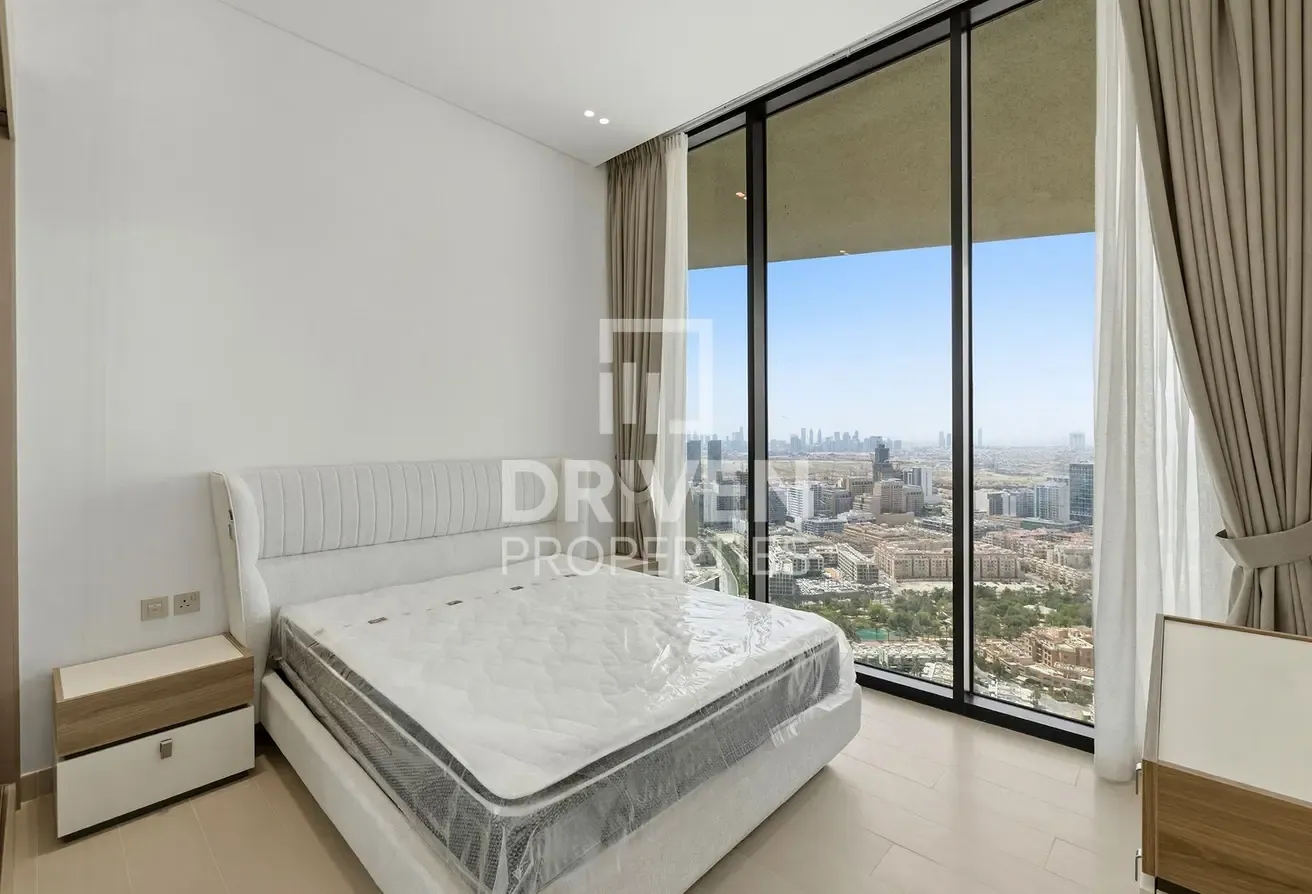 Furnished | High Floor| Multiple Cheques