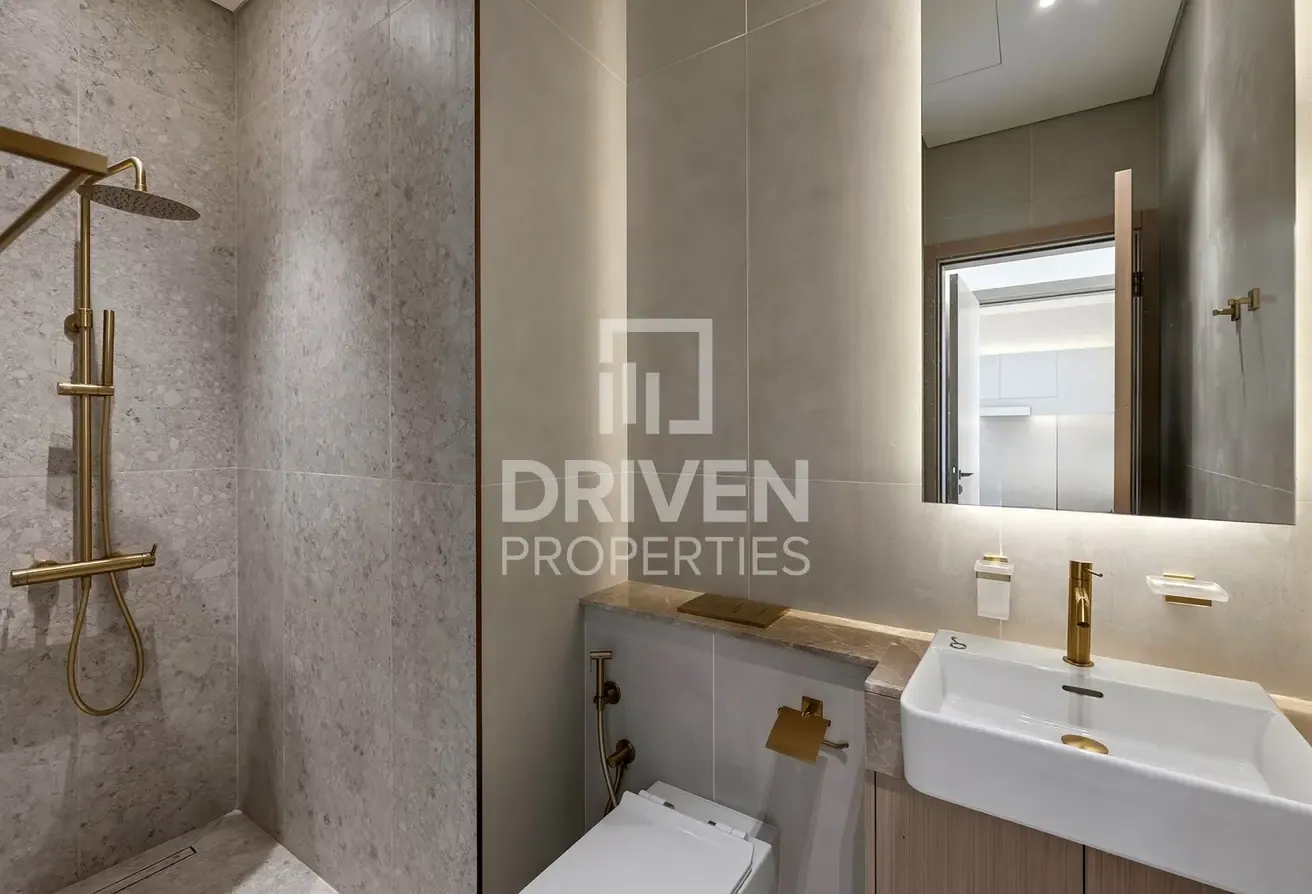 Furnished | High Floor| Multiple Cheques