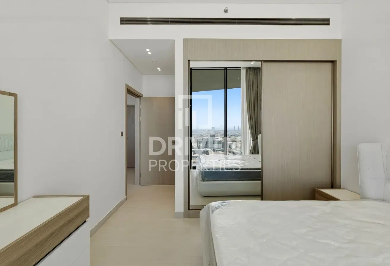 Furnished | High Floor| Multiple Cheques