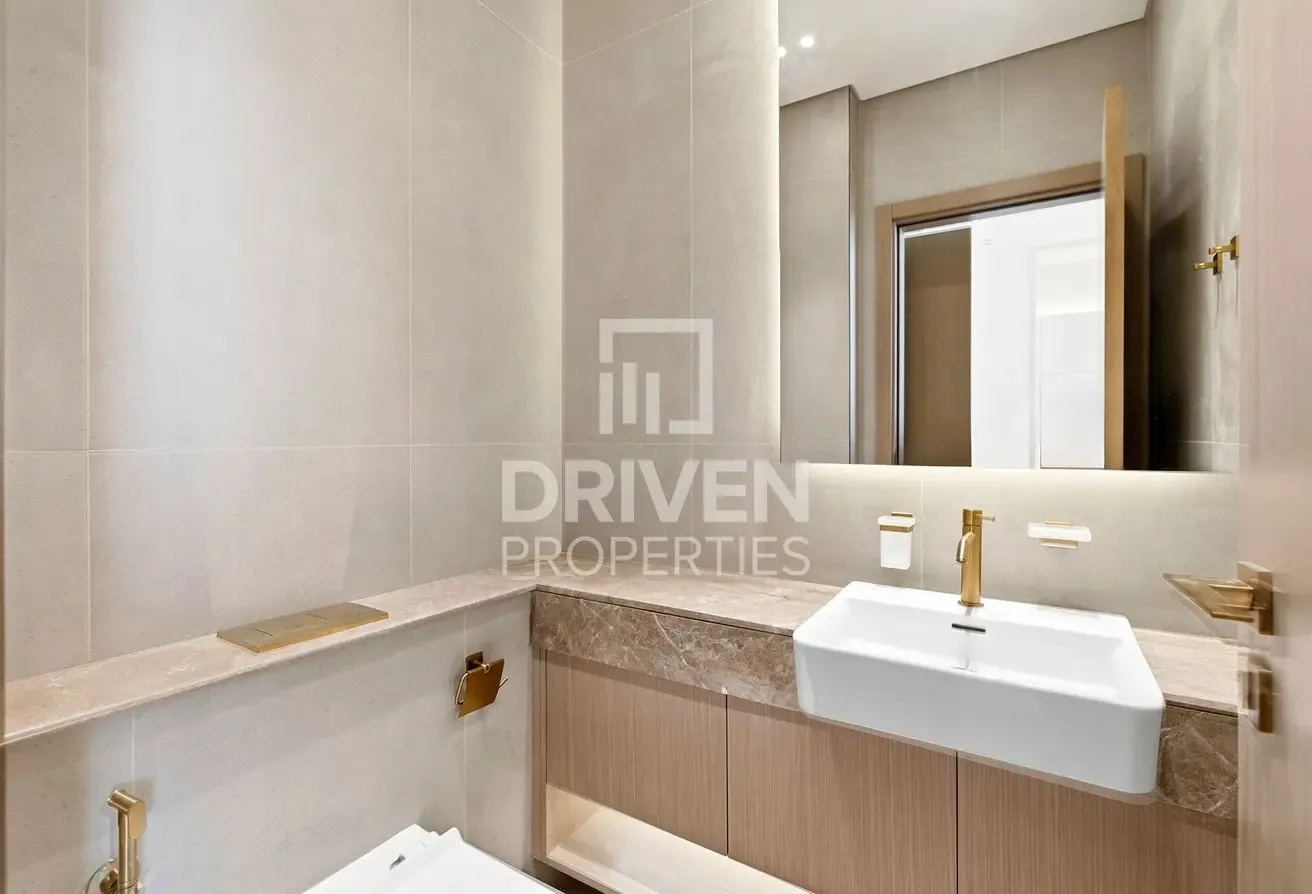 Furnished | High Floor| Multiple Cheques