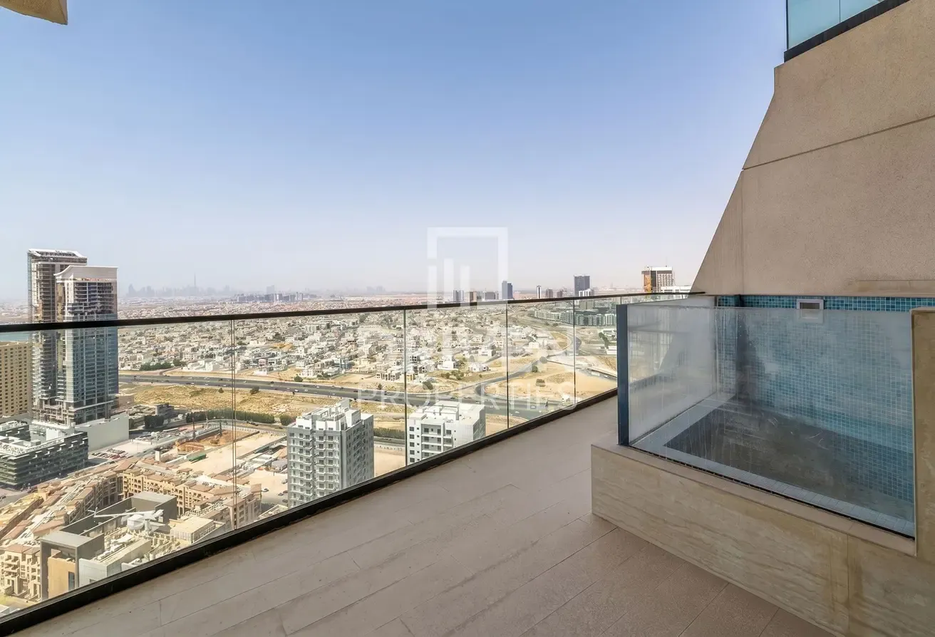 Private Pool | High Floor | Fully furnished