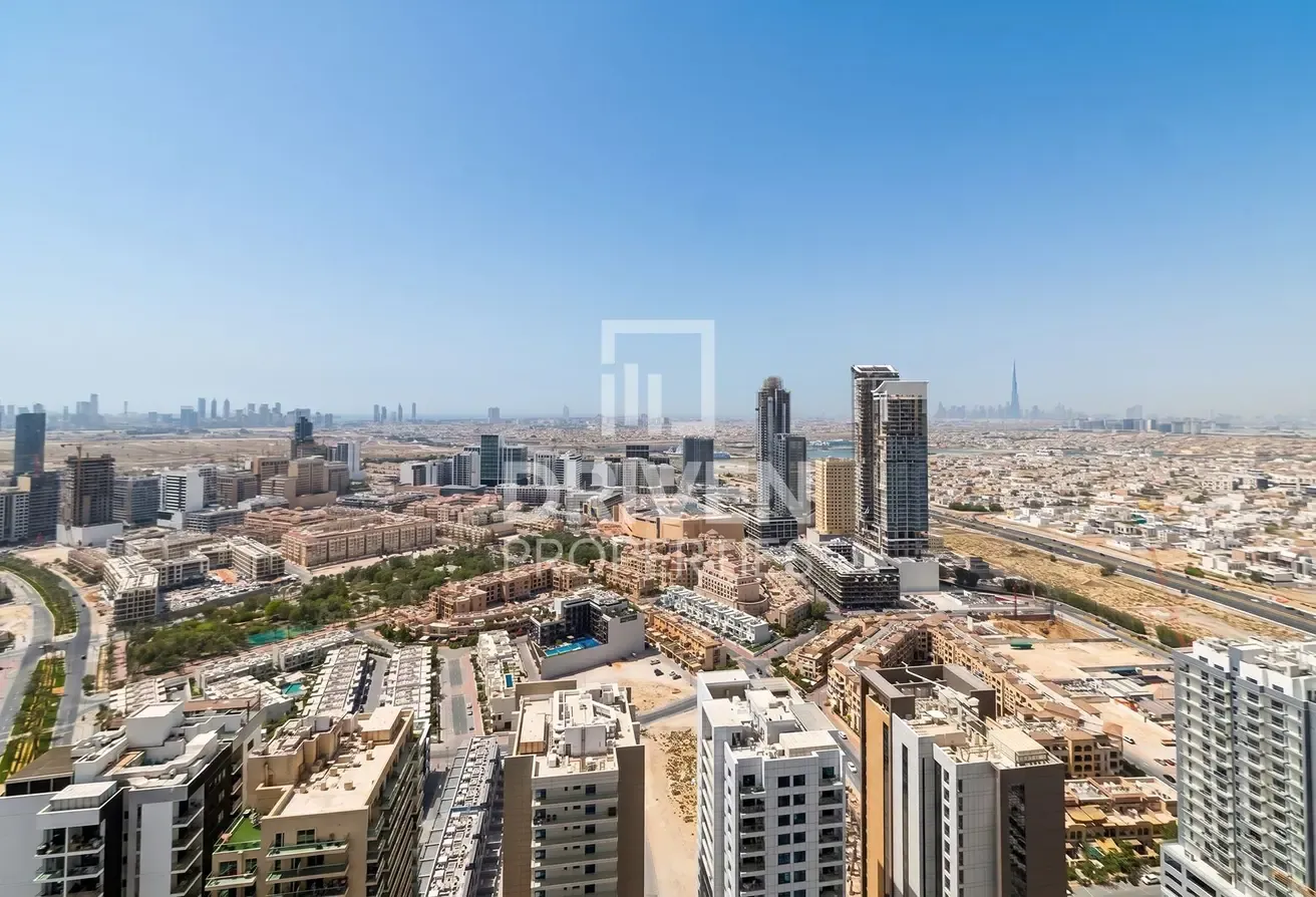 Private Pool | High Floor | Fully furnished