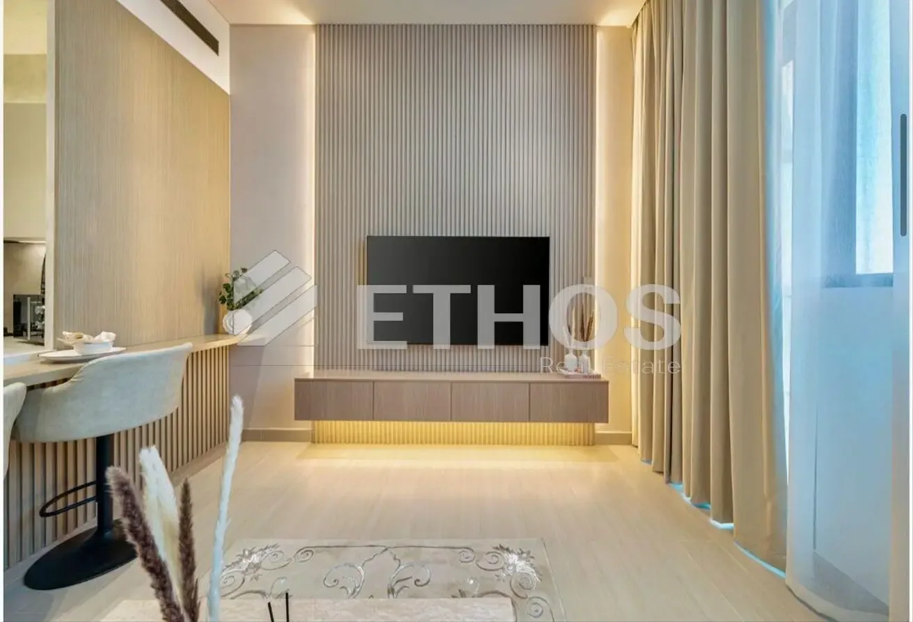 Luxury Furnished | With Study | Private Pool