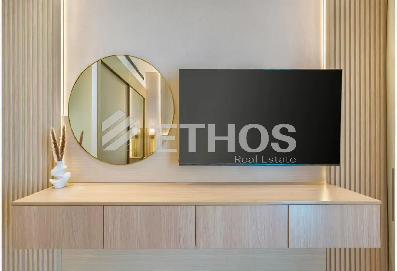 Luxury Furnished | With Study | Private Pool