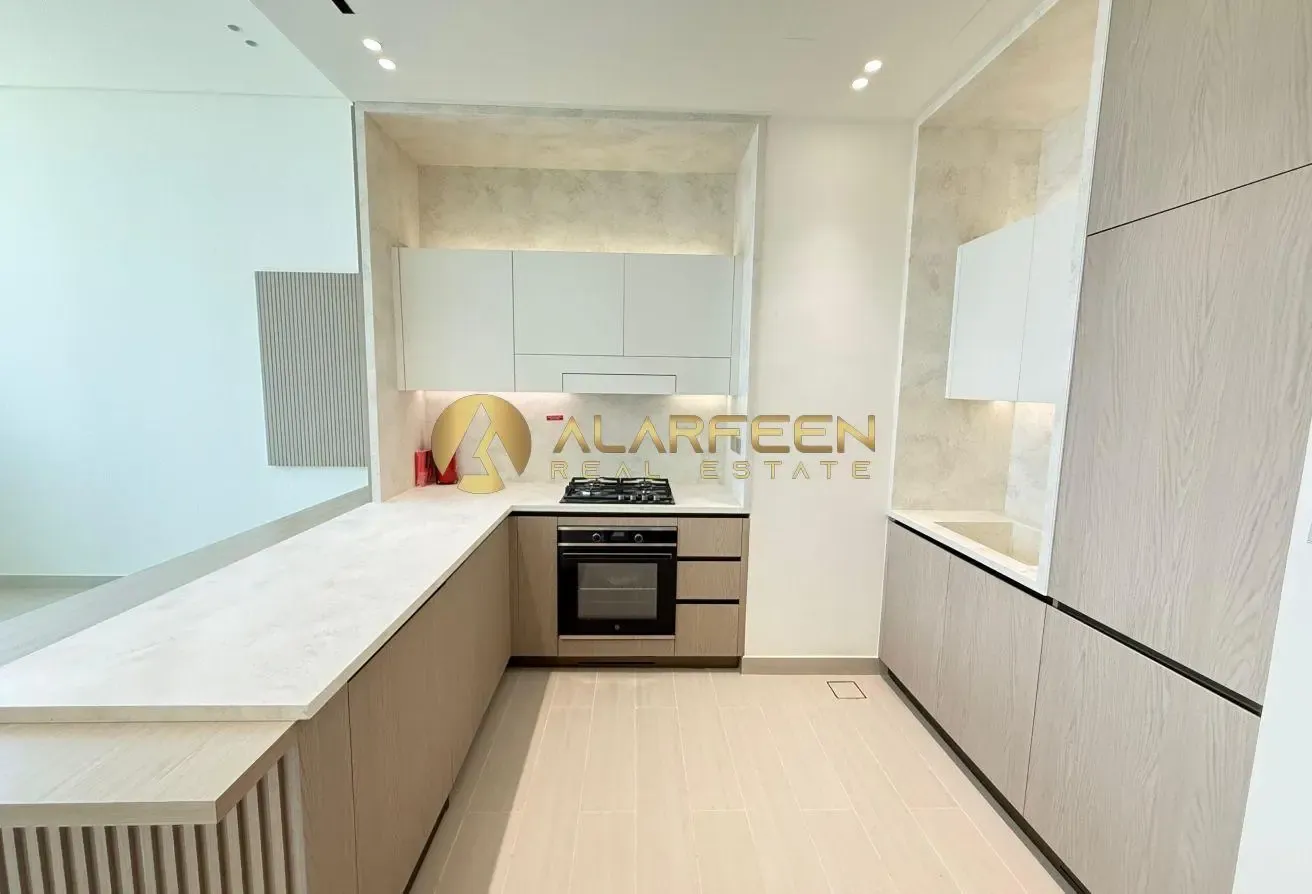 Amenities View | Fitted Kitchen | Bright Unit