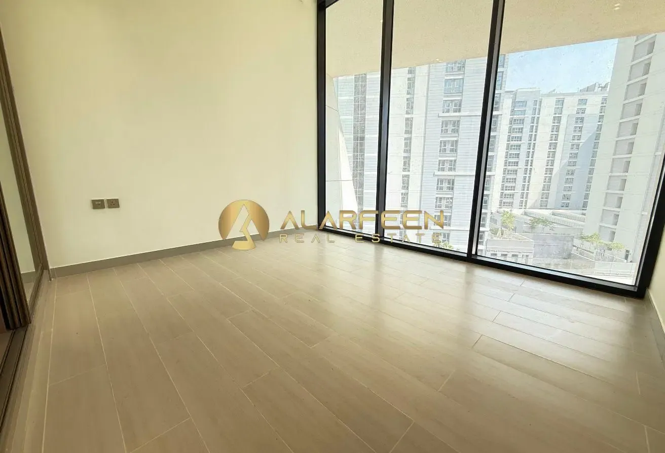 Amenities View | Fitted Kitchen | Bright Unit