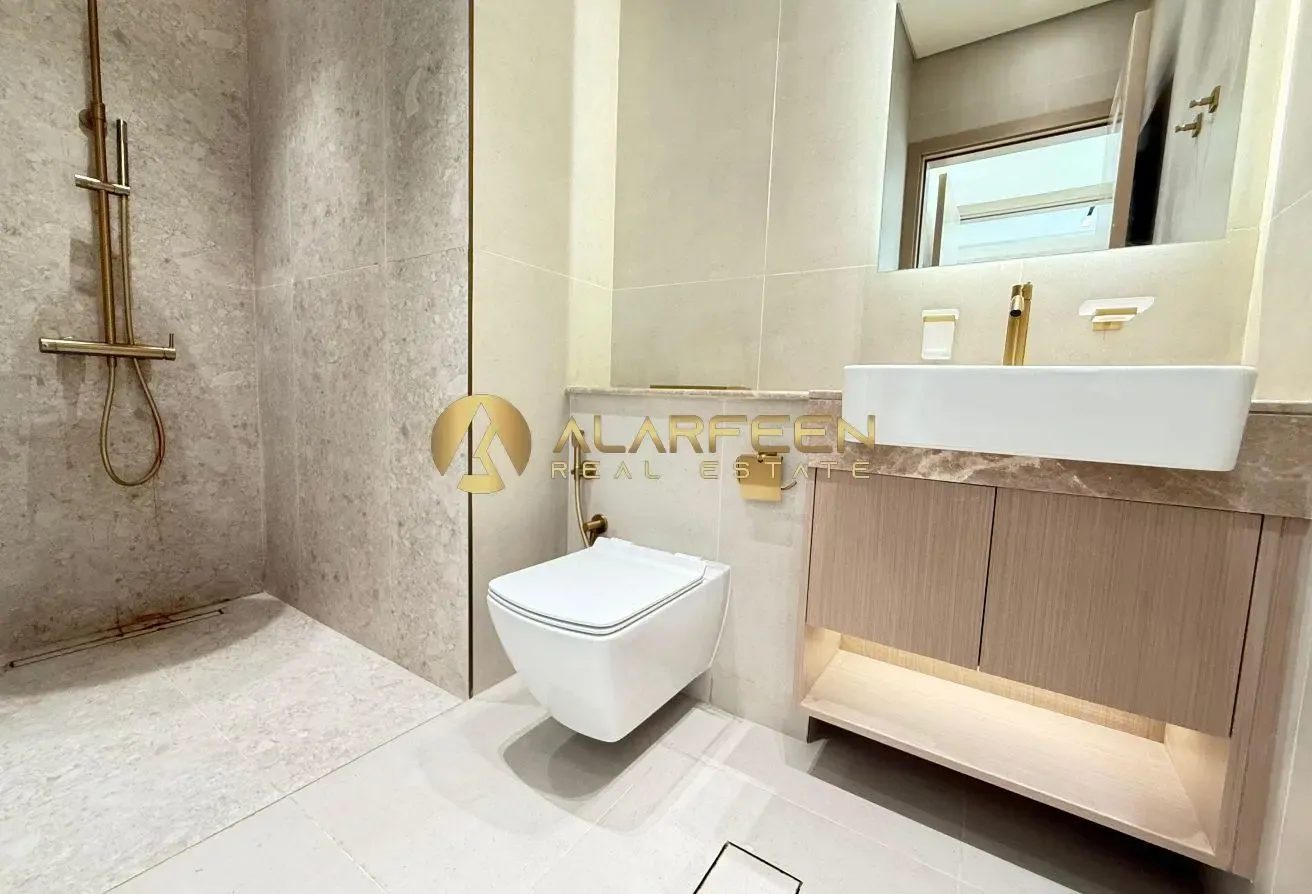 Amenities View | Fitted Kitchen | Bright Unit