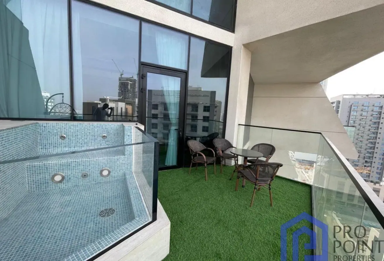 1 BR Apartment in Binghatti Phantom with Pool