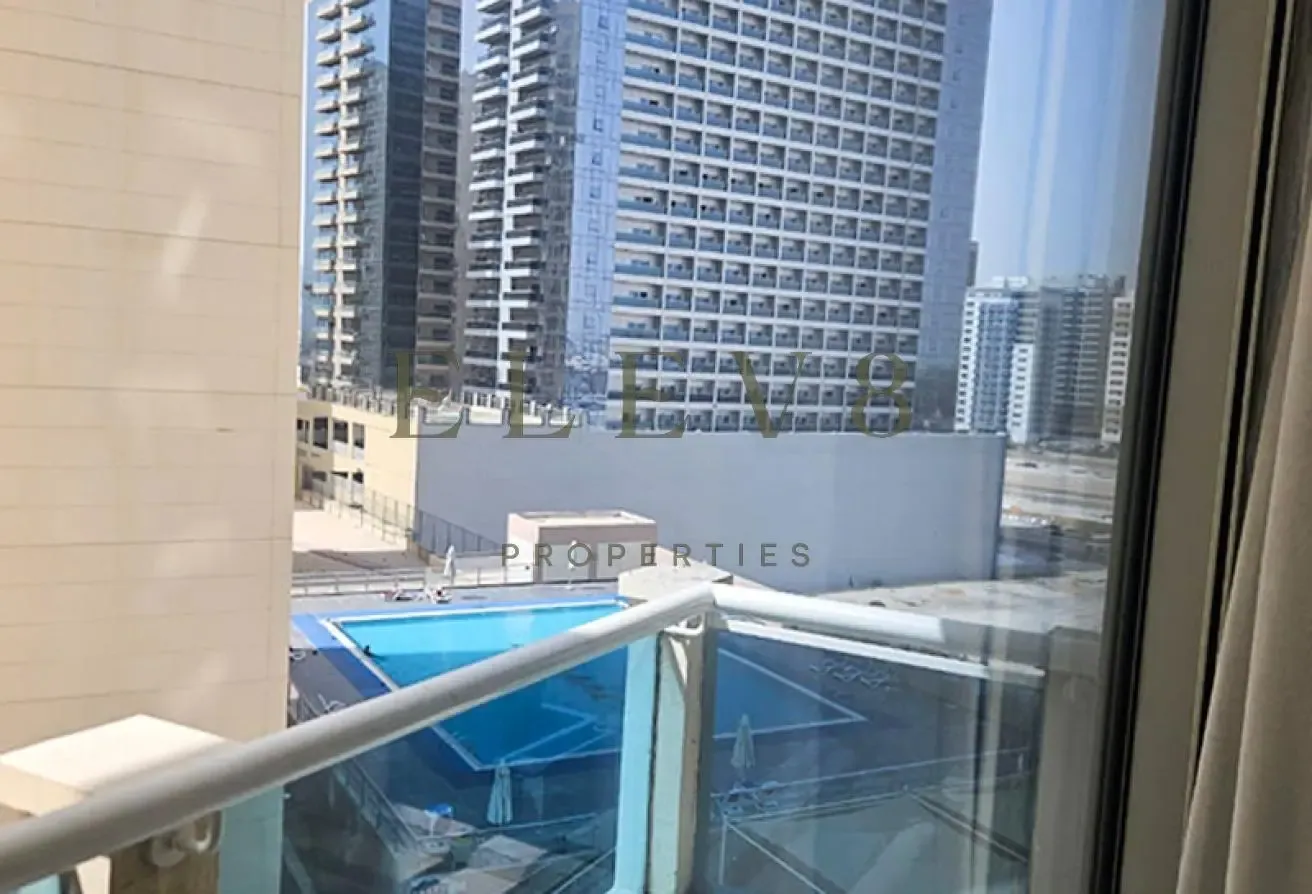 Spacious Studio | Prime Location | Lago Vista