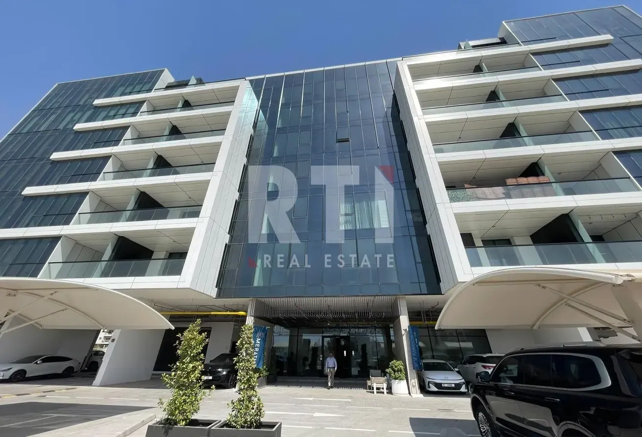 BRAND NEW | HUGE LAYOUT | UNFURNISHED | CHIC LIVING