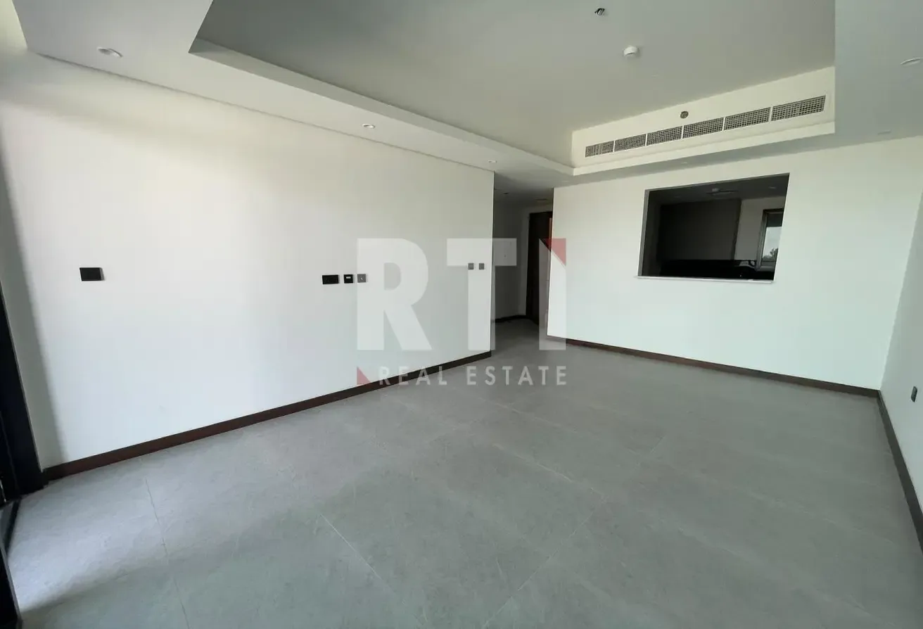 BRAND NEW | HUGE LAYOUT | UNFURNISHED | CHIC LIVING
