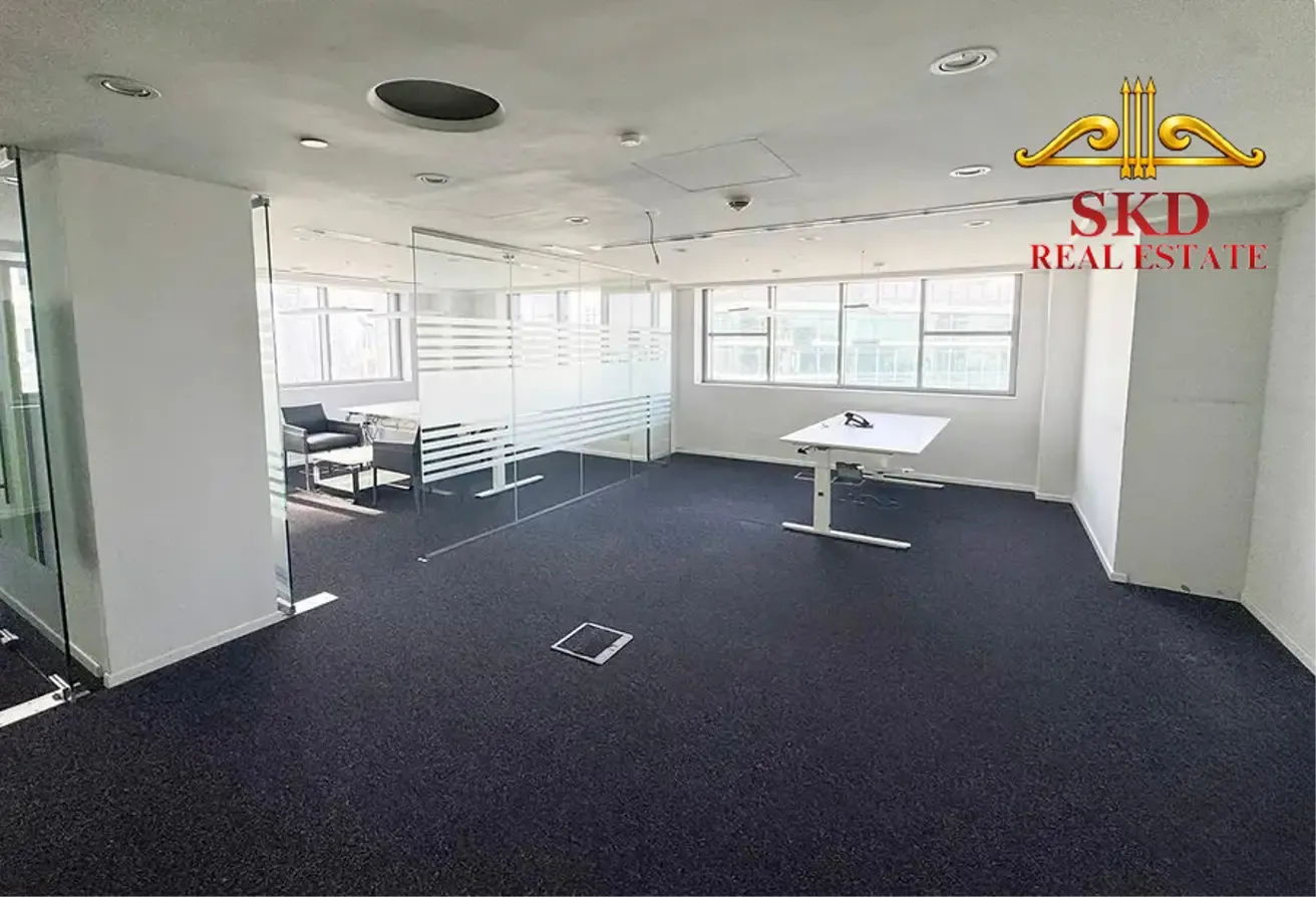 Office | Natural Light | City View | High floor