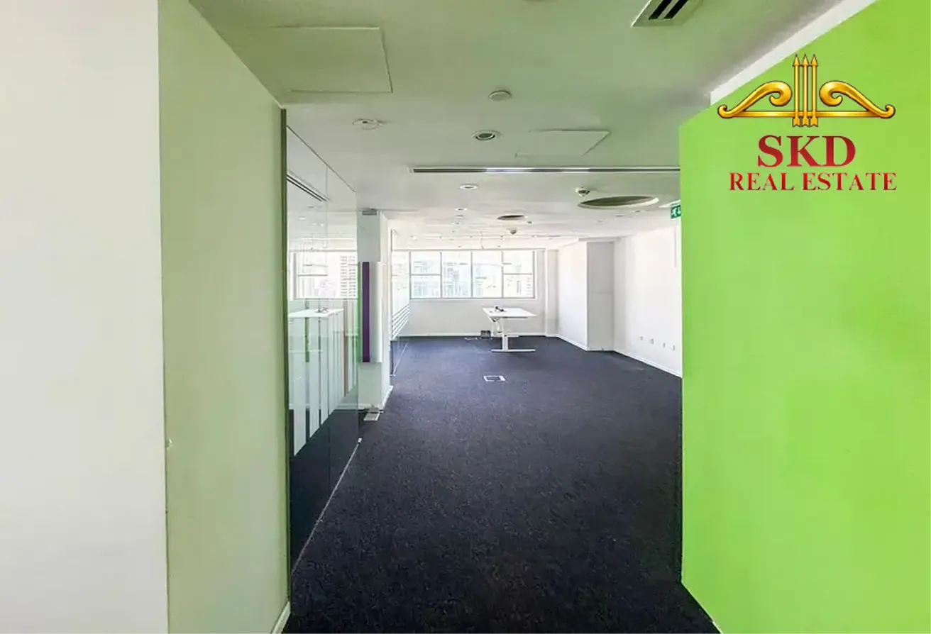 Office | Natural Light | City View | High floor