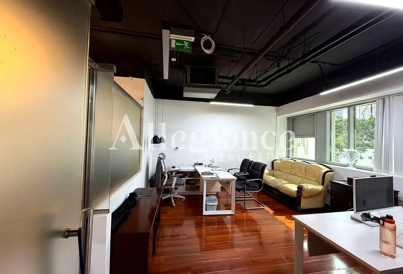 Spacious Office | 3 Parking | Prime Location