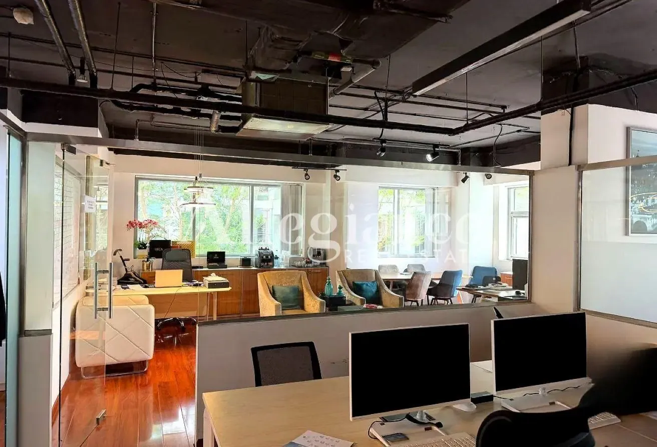 Spacious Office | 3 Parking | Prime Location