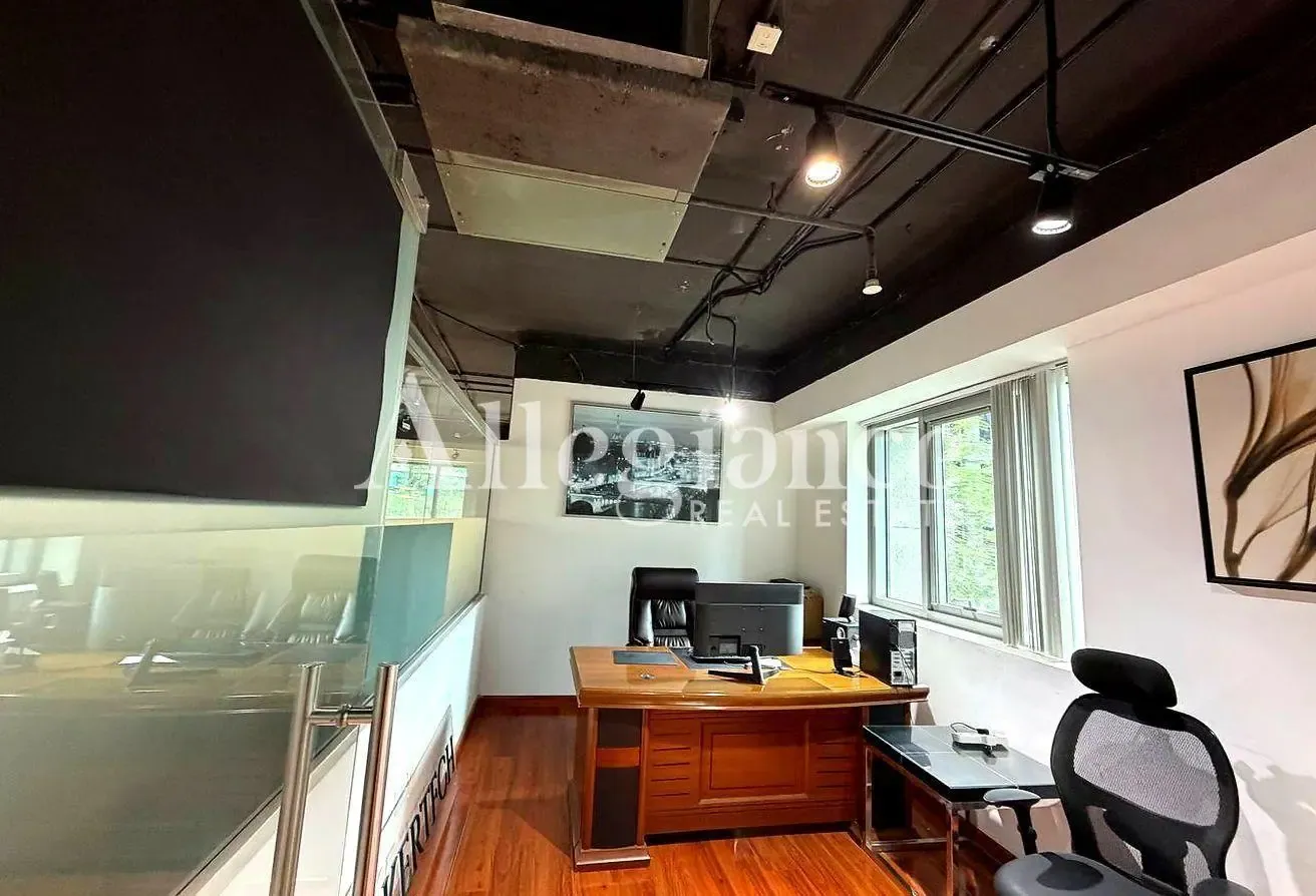 Spacious Office | 3 Parking | Prime Location