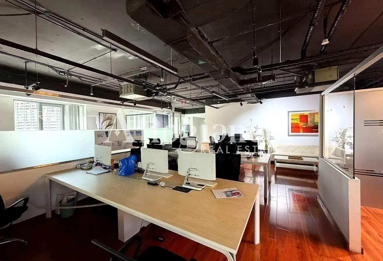 Spacious Office | 3 Parking | Prime Location