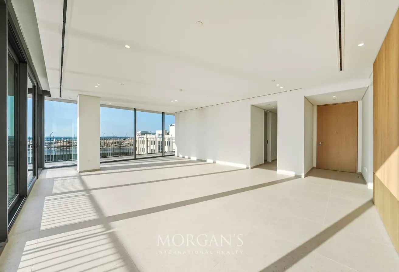 4BR Apartment | Canal Views | Unfurnished